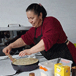 Préparation des crêpes de la Chandeleur chez Infotrafic