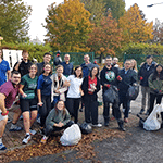 L'équipe Infotrafic après le ramassage de 60 kg de déchets