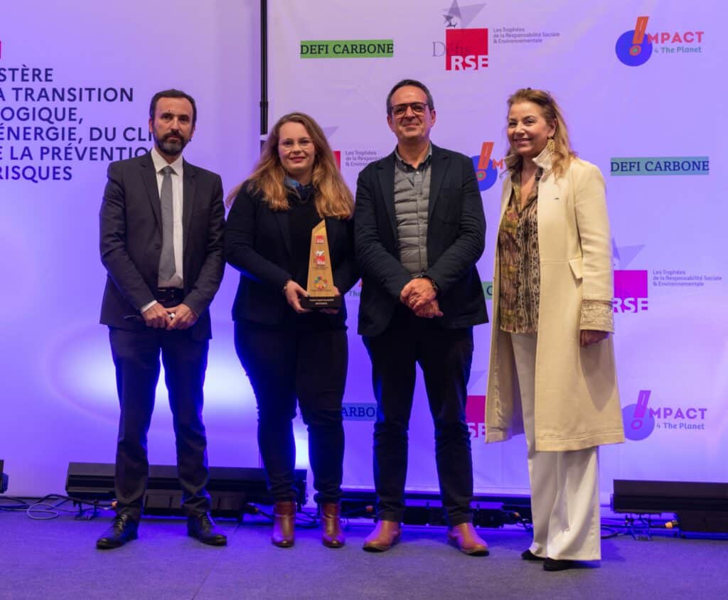 L'équipe Infotrafic reçoit le Trophée Défis RSE 2024