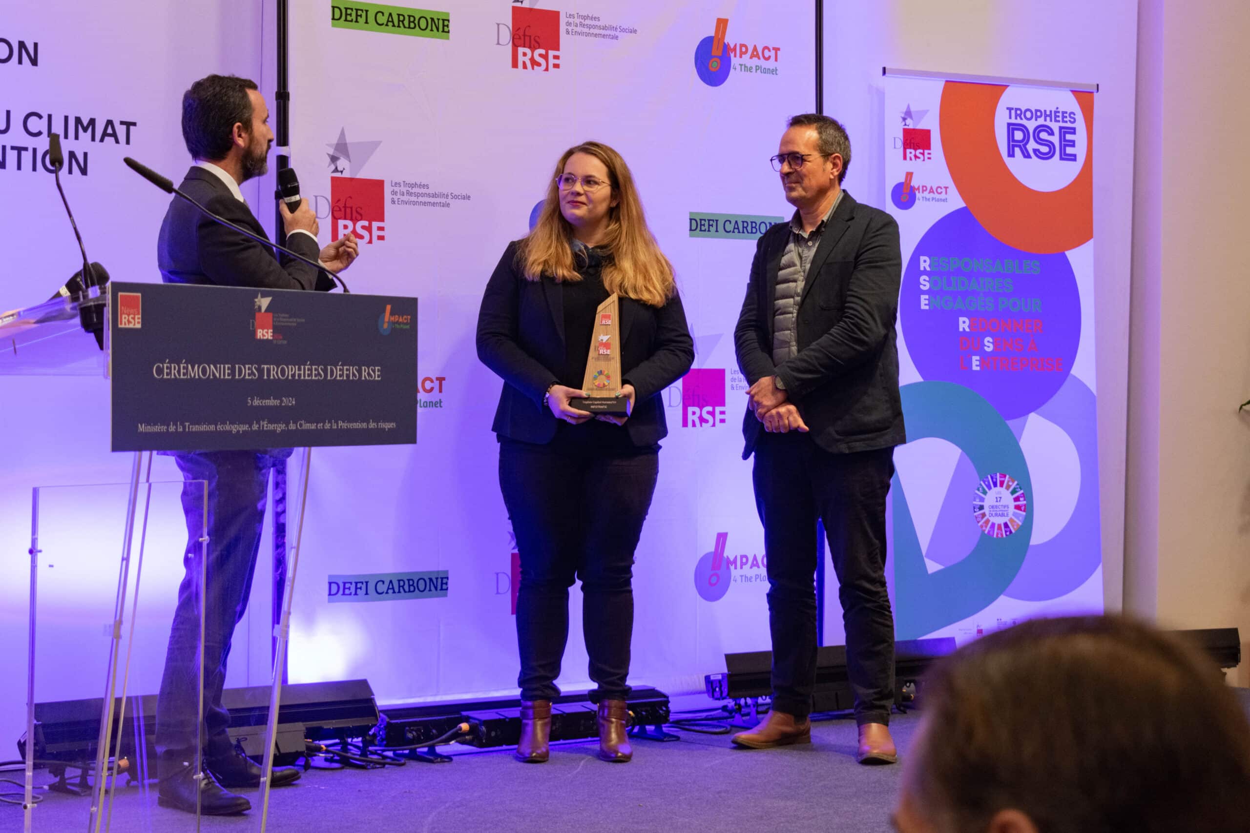 Remise du Trophée Défis RSE 2024 à l'équipe Infotrafic